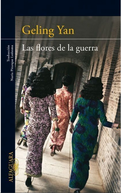 {'language': [{'attrs': {'id': '2'}, 'value': 'LAS FLORES DE LA GUERRA'}, {'attrs': {'id': '3'}, 'value': 'LAS FLORES DE LA GUERRA'}]}
