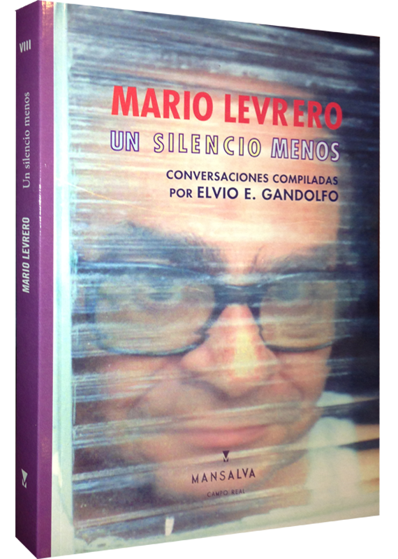 UN SILENCIO MENOS