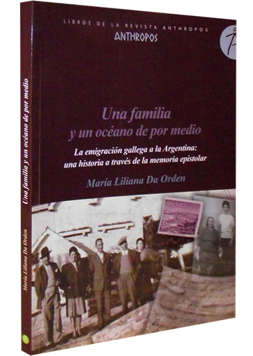 [9788476589694] UNA FAMILIA Y UN OCÉANO DE POR MEDIO